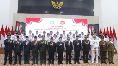 "Sebanyak 30 anggota Paskibraka Provinsi Kalbar 2025 resmi dikukuhkan oleh Gubernur Ria Norsan di Balai Petitih, Kantor Gubernur Kalimantan Barat."