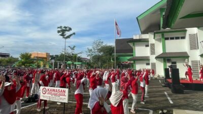 "Semarak kemerdekaan di RSUD Soedarso: Suasana senam Zumba untuk merayakan HUT ke-80 RI, Jumat, 15 Agustus 2025."