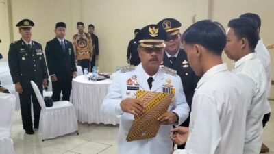 "Sebanyak 554 narapidana di Rutan Kelas IIB Sanggau menerima remisi pada HUT ke-80 RI. Sebelas di antaranya langsung bebas setelah menerima pengurangan hukuman. (Dok. HO/Faktakalbar.id)"