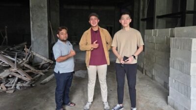 "Telkom Kalimantan Barat menjajaki kerja sama strategis dengan Hotel Cordella Pontianak untuk memperkuat digitalisasi perhotelan melalui survei teknis infrastruktur jaringan. (Telkom)"