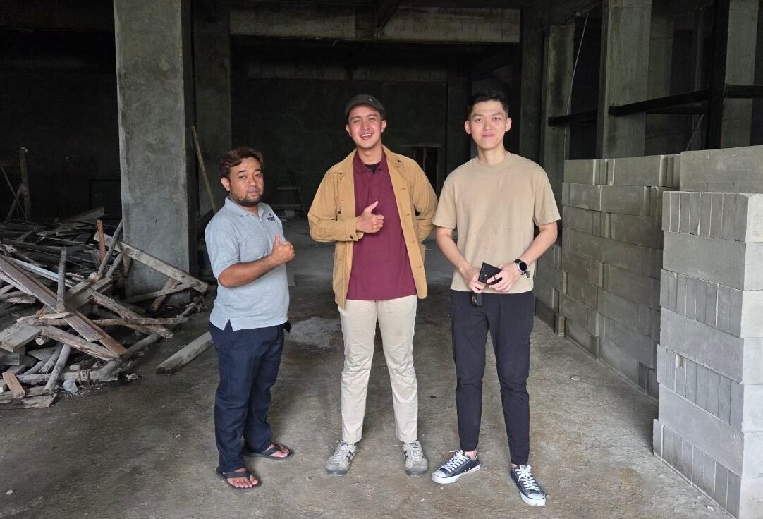 "Telkom Kalimantan Barat menjajaki kerja sama strategis dengan Hotel Cordella Pontianak untuk memperkuat digitalisasi perhotelan melalui survei teknis infrastruktur jaringan. (Telkom)"