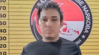 Tersangka berinisial H saat diamankan oleh petugas Satresnarkoba Polres Mempawah