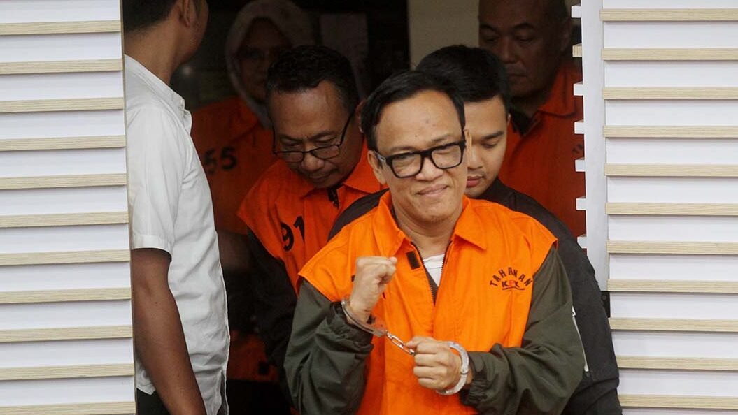 Tersangka Wakil Menteri Ketenagakerjaan Immanuel Ebenezer atau Noel, bersama 10 tersangka lainnya ketika dihadirkan dalam konferensi pers pengumunan penetapan dan penahanam tersangka di Gedung Merah Putih KPK, Jakarta, 22 Agustus 2025