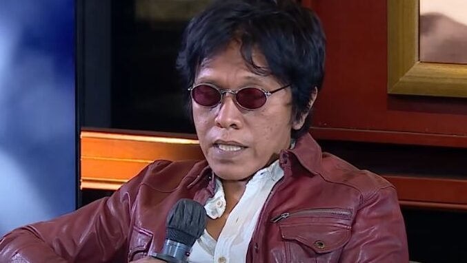 "Anggota DPR Adian Napitupulu turut angkat suara terkait tuntutan potongan 10% untuk driver ojol. Perjuangan ini berujung pada masuknya RUU Transportasi Online ke Prolegnas 2026."