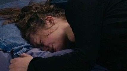 "Putus cinta bukan akhir segalanya. Temukan kembali dirimu, sembuhkan hati, dan bangkit sebagai pribadi yang lebih kuat dengan tips menghadapi masa setelah breakup."