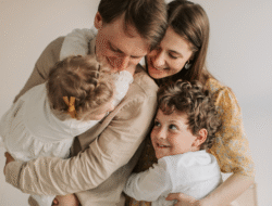 Beberapa Tanda Sebenarnya Kamu Kangen Rumah Saat Merantau, Tapi Gengsi Mengakui