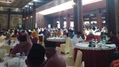 "IAIN Pontianak menjadi tuan rumah Konferensi Antar Bangsa Islam Borneo (KAIB) ke-XVI tahun 2025. Rektor IAIN Pontianak Syarif membahas pentingnya peran akademisi dalam menanggapi isu lingkungan dan krisis kemanusiaan. "