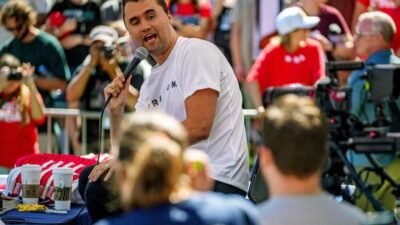 "Simak kronologi lengkap penembakan Charlie Kirk di Utah dan penangkapan Tyler Robinson, mulai dari insiden hingga pengumuman resmi."