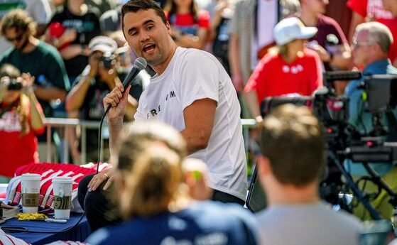 "Simak kronologi lengkap penembakan Charlie Kirk di Utah dan penangkapan Tyler Robinson, mulai dari insiden hingga pengumuman resmi."