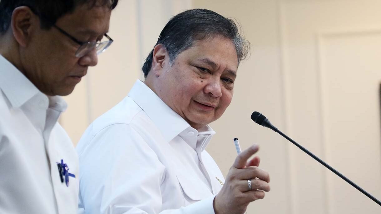 Menteri Koordinator Bidang Perekonomian Airlangga Hartarto saat menjelaskan kebijakan pemerintah terkait perluasan insentif Pajak Penghasilan (PPh) Pasal 21, yang kini mencakup pekerja di sektor pariwisata.