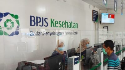 "Peserta JKN-KIS bisa melakukan skrining kesehatan untuk deteksi dini 14 penyakit via website, aplikasi JKN Mobile, atau PANDAWA. Simak panduan lengkapnya di sini."