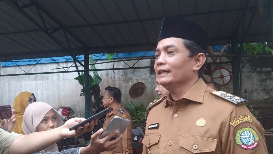 "Pemkot Pontianak akan mempercepat perbaikan jalan rusak di Sungai Jawi dan Jeruju, disesuaikan dengan ketersediaan anggaran. "