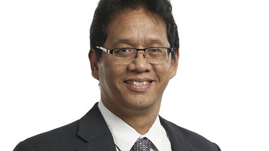 "Purbaya Yudhi Sadewa menyebut dirinya sebagai "menteri kagetan" dan meminta waktu untuk beradaptasi di posisi barunya setelah mendapat kritik publik. "