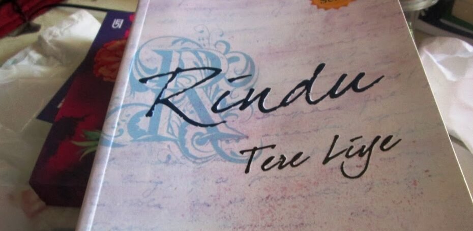 "Cari rekomendasi buku terbaik dari Tere Liye? Simak 4 pilihan novel populer dan wajib baca, mulai dari Hujan hingga Pulang, yang akan menemani waktu santai Anda."