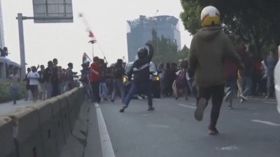 Suasana aksi demonstrasi yang berujung anarkis di depan Gedung DPR RI, beberapa waktu lalu. (Dok. Faktakalbar.id)