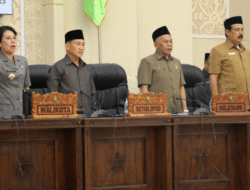 Wali Kota Singkawang Sampaikan Nota Pengantar Tiga Raperda Prioritas