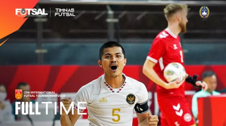Skuad Timnas Futsal Indonesia merayakan kemenangan setelah berhasil menjuarai CFA International Men’s Futsal Tournament 2025. (Dok. Instagram/@timnasfutsal)