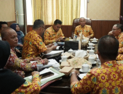 Sekda Ketapang Pimpin Rapat Finalisasi Raperbup BLUD: Fleksibilitas dan Akuntabilitas Demi Peningkatan Layanan Kesehatan