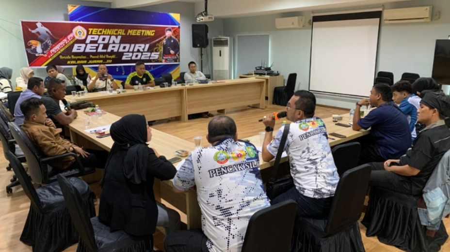 Technical Meeting Selekprov Pencak Silat Kalbar diwarnai protes keras dari IPSI Kota Pontianak terkait dugaan mutasi ilegal atlet oleh kabupaten lain tanpa prosedur resmi. (Dok. HO/Faktakalbar.id)