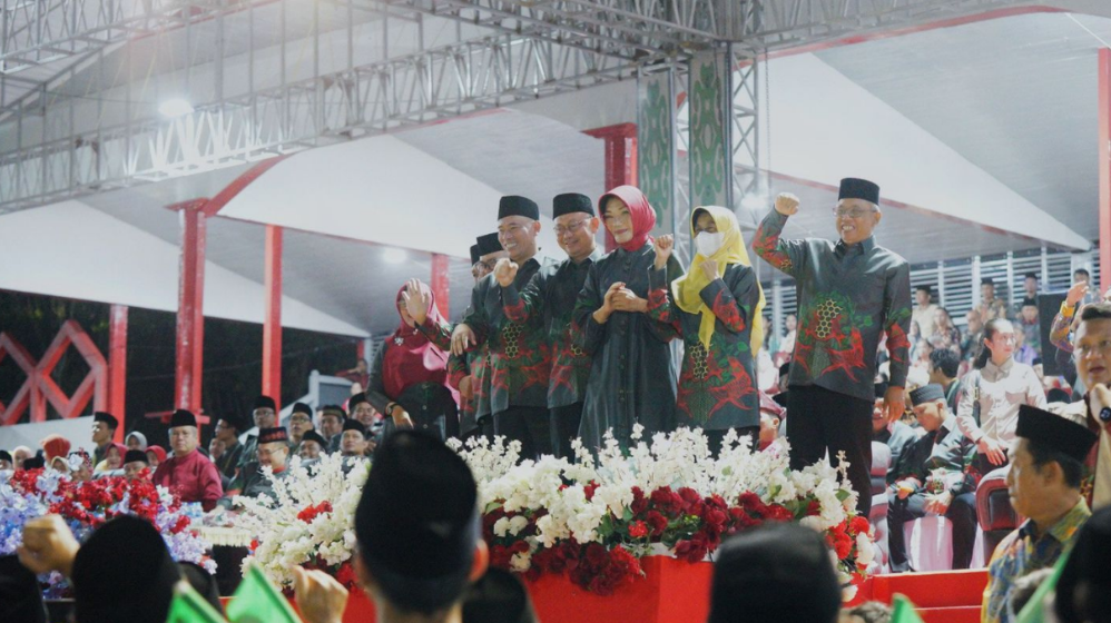 Wali Kota Pontianak Edi Kamtono menghadiri acara pembukaan MTQ XXXIII tingkat Provinsi Kalbar di Kabupaten Kapuas Hulu dan memberikan arahan kepada kafilah. (Dok. HO/Faktakalbar.id)