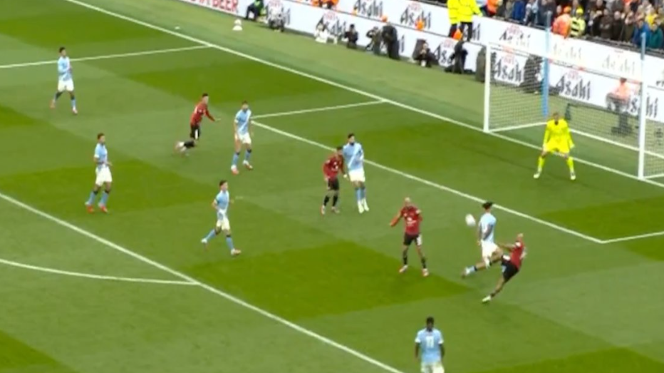 Manchester City memimpin 3-0 dengan skor yang dicetak oleh Phil Foden dan Erling Haaland. (Dok. Ist)