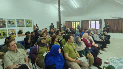 Universitas Tanjungpura (UNTAN) berkolaborasi dengan Universiti Malaysia Sarawak (UNIMAS) dalam program KKN Global untuk konservasi hutan bakau dan kera bekantan, serta pemberdayaan masyarakat di Taman Nasional Bako. (Dok. Instagram/@frstunimas)
