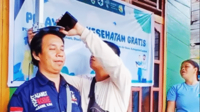 Balai KSDA Kalimantan Barat dan Yayasan Planet Indonesia berkolaborasi dalam program Pelayanan Kesehatan Masyarakat di Desa Tengon. (Dok. Instagram/@bksda_kalbar)