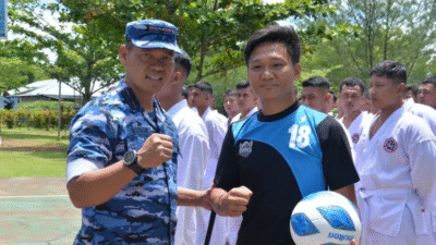 Danlanud Supadio Sidik Setiyono meresmikan SSB Galaxy di Lapangan Sport Center Lanud Supadio. (Dok. Instagram/@lanud_supadio)