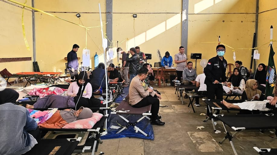 Salah Satu Posko Penanganan Siswa Keracunan MBG di Cipongkor Jawa Barat, Setelah lebih dari 5.000 kasus keracunan dari program Makan Bergizi Gratis (MBG) terungkap. (Dok. Instagram/@badangizinasionalri)