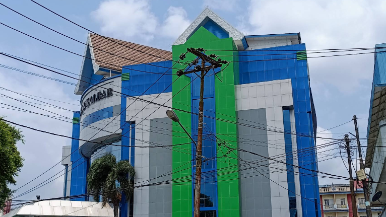 Kantor Cabang Bank Kalbar, tempat pelaku UMKM dapat mengajukan permohonan Kredit Usaha Rakyat (KUR) 2025. (Dok. Ist)