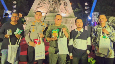 Bupati Kubu Raya, Sujiwo, saat memberikan sambutan dalam acara peresmian Tugu Alianyang sebagai ruang publik baru di Sungai Ambawang. (Dok. Instagram/@sujiwo99)