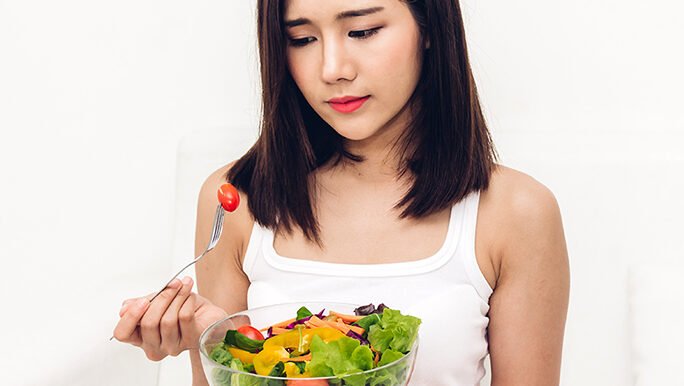 "Cari tahu alasan mengapa nafsu makan bisa berkurang tanpa disadari, mulai dari stres hingga efek samping obat-obatan. Pahami penyebabnya dan jaga kesehatan Anda."