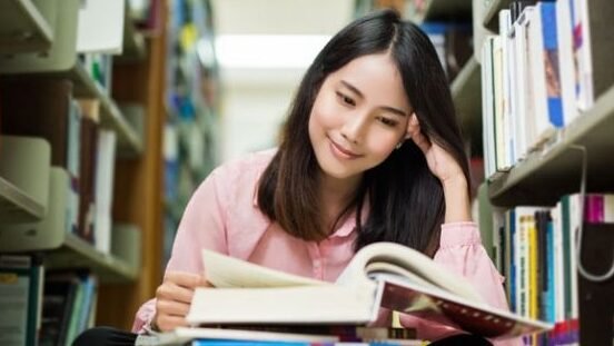 "membaca buku, pengembangan diri, hobi, literasi, kesehatan mental."