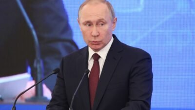 "Presiden Rusia Vladimir Putin berbicara di acara Persatuan Industrialis dan Pengusaha Rusia (RSPP) di Moskow. (Dok. Bloomberg)"