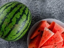 Bahaya dan Efek Samping Semangka: Jangan Asal Makan!