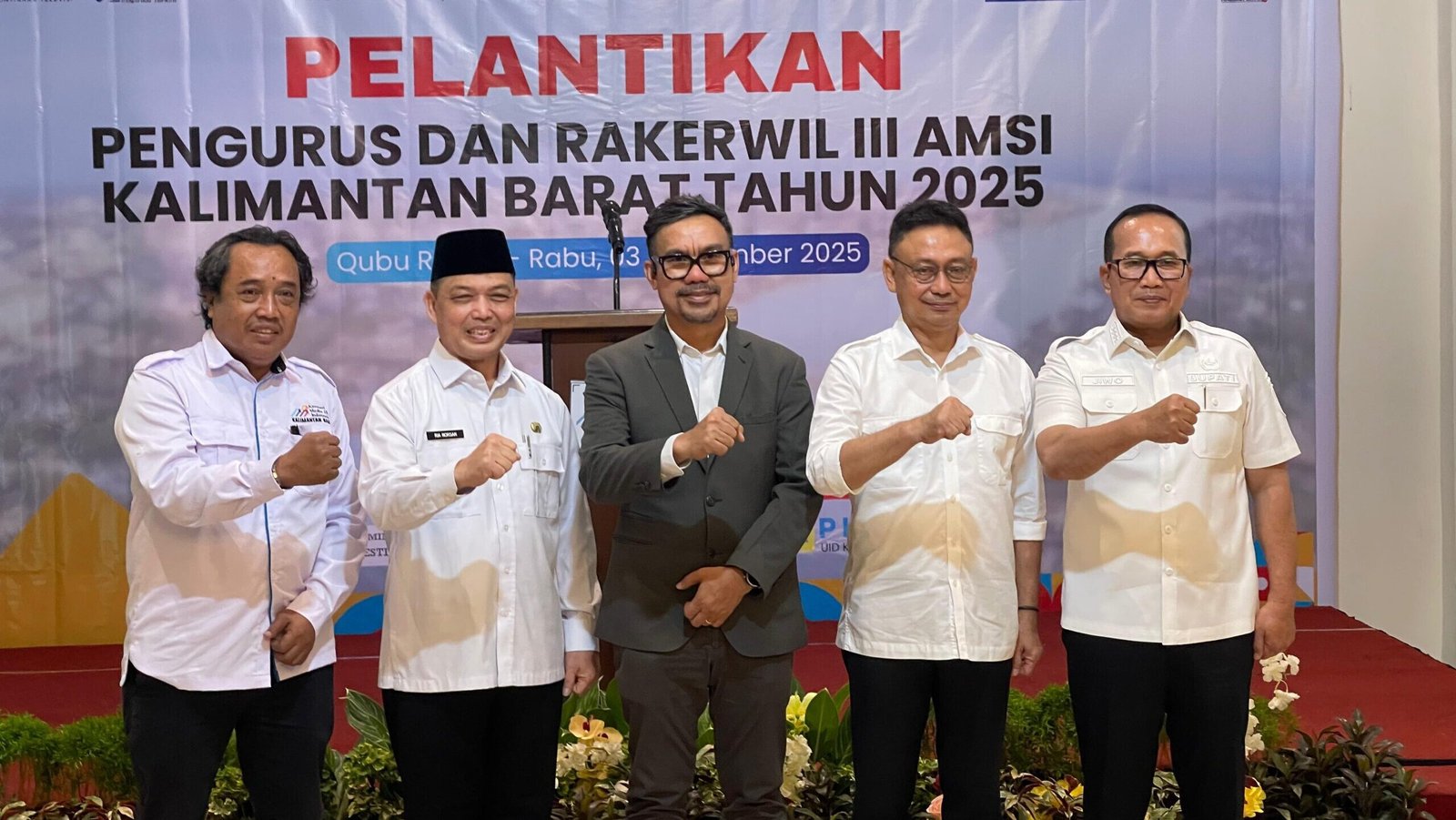 Bupati Kubu Raya, Sujiwo, dalam acara pelantikan pengurus Asosiasi Media Siber Indonesia (AMSI) Kalimantan Barat, berharap AMSI menjadi mitra strategis pemerintah dalam pembangunan daerah.