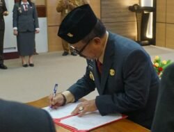 Langkah Akhir Seleksi Jabatan, Bupati Sanggau Lantik Aswin Khatib Jadi Sekda