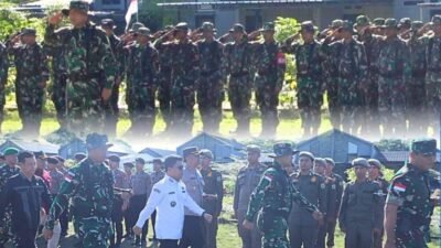 Bupati Sambas, Satono, memberikan arahan saat Apel Gelar Pasukan Penanggulangan Bencana Alam di Kodim 1208/Sambas, menyerukan kepada masyarakat untuk selalu siaga menghadapi potensi bencana.