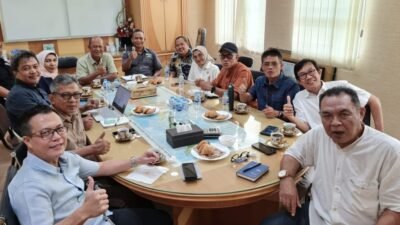 Rapat pengurus perdana Forum Masyarakat Jasa Konstruksi (Formajakon) yang dipimpin oleh Ir. Baskoro Efendy di Graha Kalindo, Pontianak, Selasa (2/9).