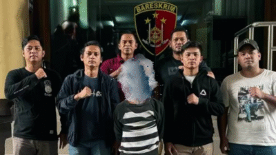 Petugas kepolisian dari Unit Resmob Polda Kalbar berhasil menangkap pelaku pencurian motor kurang dari 12 jam. (Dok. HO/Faktakalbar.id)