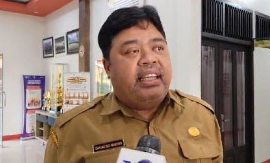 "ganjar-kepala-dinas-kesehatan-sambas"