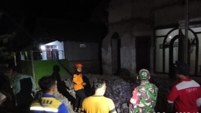 Gempa bumi M 5,7 mengguncang Banyuwangi dan Situbondo, berdampak hingga Bali. Sejumlah rumah dan fasilitas umum mengalami kerusakan. (Dok. BPBD Kabupaten Situbondo)