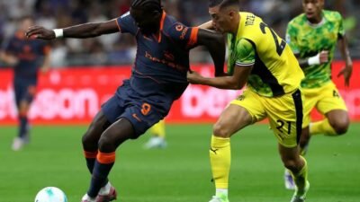 "inter-milan-vs-sassuolo-fabio-grosso-bangga-jay-idzes"