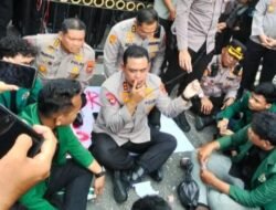 Respons Tuntutan Mahasiswa, Kapolda Sumut Menyatakan Siap Dicopot Jika Diperintah Kapolri