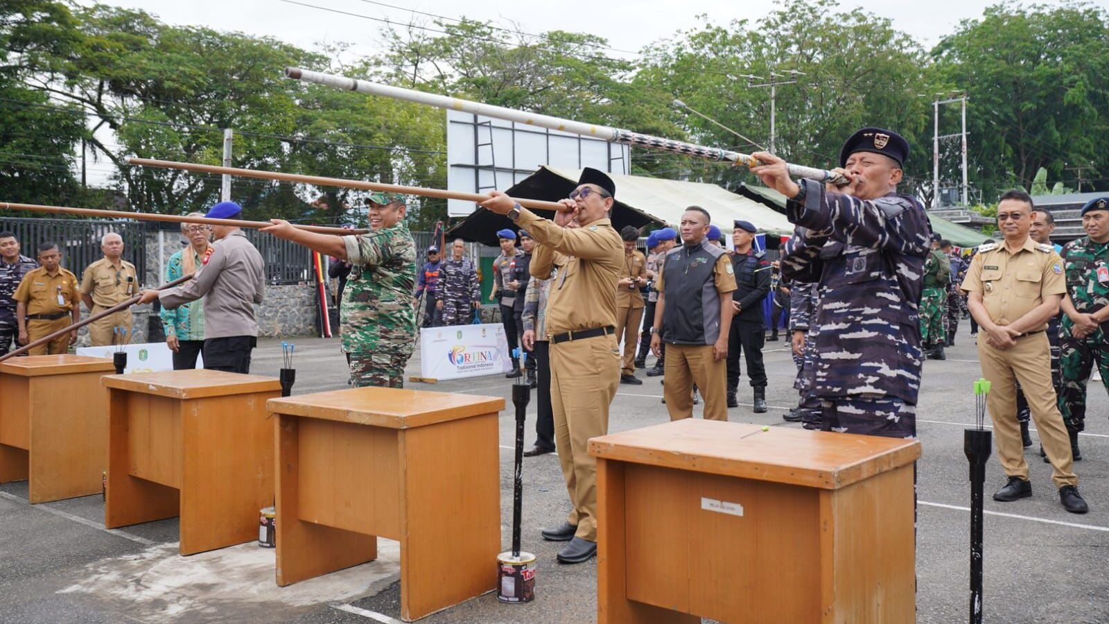 Peniupan sumpit secara simbolis menandai dimulainya Kejuaraan Sumpitan Dankodaeral XII Cup 2025.