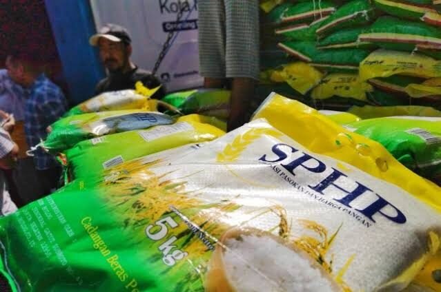 "Warga Sambas mengaku belum menemukan masalah kualitas pada beras SPHP yang beredar di daerahnya, meskipun keluhan marak di daerah lain. (Dok. Ist)
