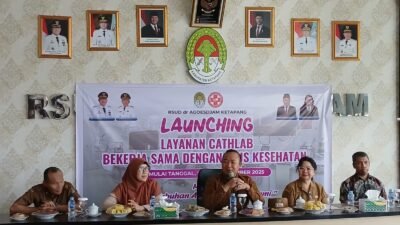 "RSUD dr. Agoesdjam Ketapang resmi luncurkan layanan Catheterization Laboratory (Cathlab). BPJS Kesehatan kini menanggung penuh biaya pengobatan penyakit jantung, memberikan keringanan bagi masyarakat. (Dok. AF/Faktakalbar.id)"