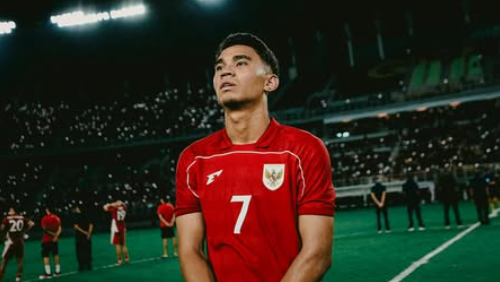  Marselino Ferdinan saat membela Timnas Indonesia. Pemain berusia 21 tahun ini dipastikan tidak akan memperkuat skuad Garuda di Kualifikasi Piala Dunia 2026. (Dok. Instagram/@marselinoferdinan10)
