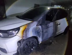 Dugaan Teror Berantai, Mobil Honda Brio Warga Mempawah Hangus Dibakar OTK