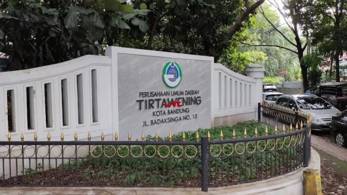 PDAM Tirtawening Kota Bandung menggunakan dana talangan Rp 7,5 miliar untuk mempercepat pembangunan jaringan pipa air kotor.